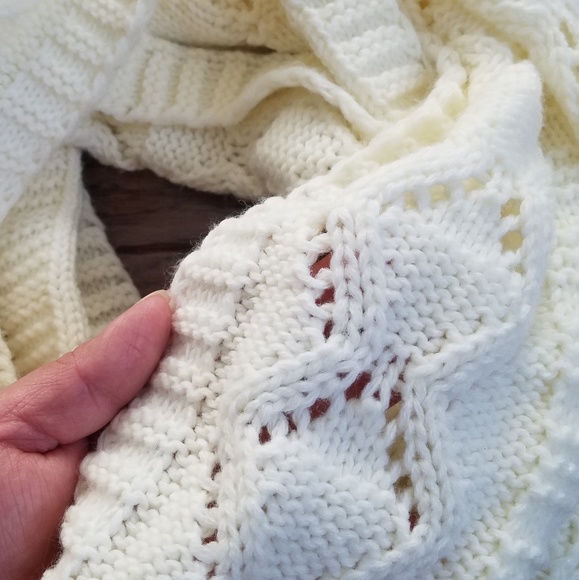 Scarf - Picture 2 of 6